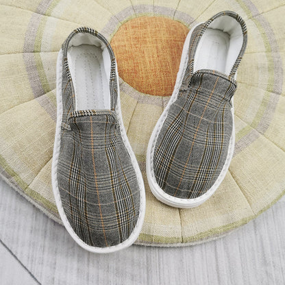 Handmade Floral Embroidered Cotton Slip-On Shoes – Breathable & Comfortable